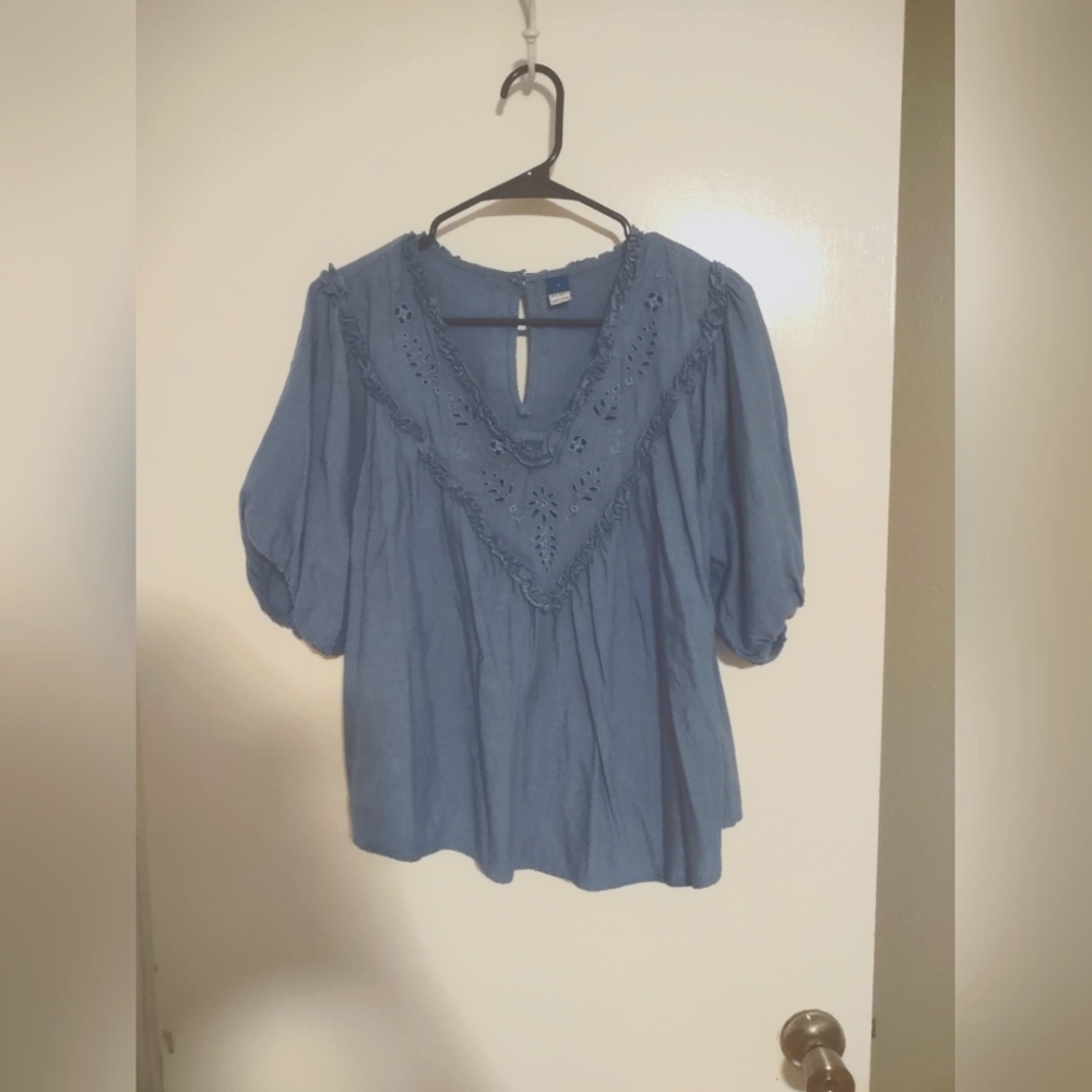 Old Navy peasant style shirt